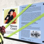 Foto der FrauenOrte-Tafel für Minna Cauer in Freyenstein
